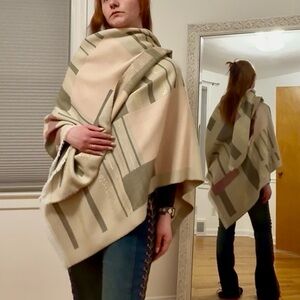 Irish Patterned Shawl cream beige pink gold